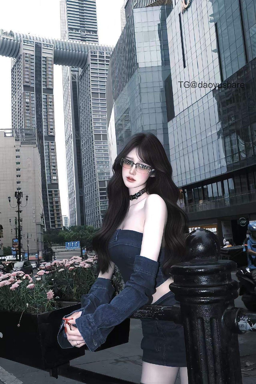 欲野小姐 2025-08-19 20:00:05 照片合集65p 第61张