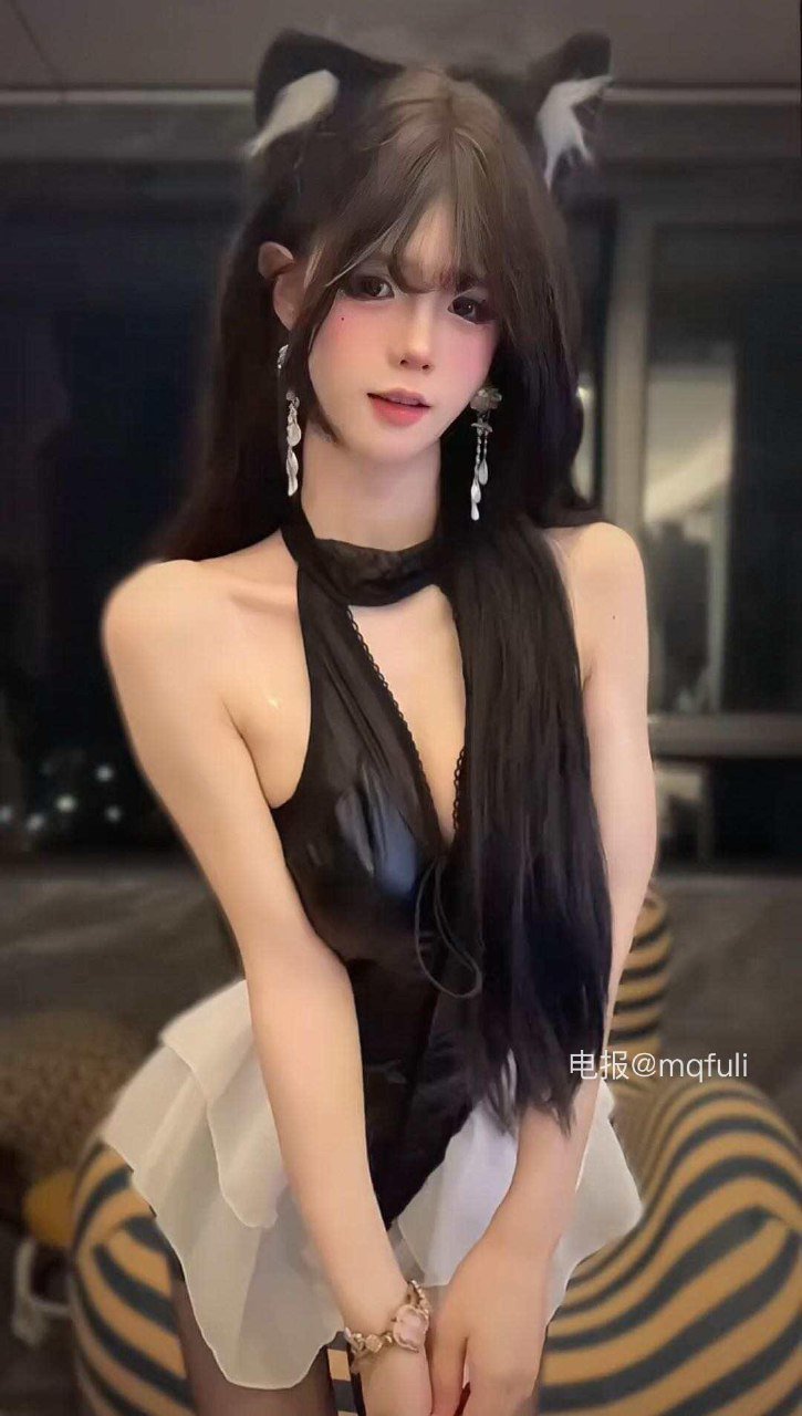 小宣先睡噜 2025-08-20 10:57:26 嘴巴在硬 亲起来也是软的😘 第1张