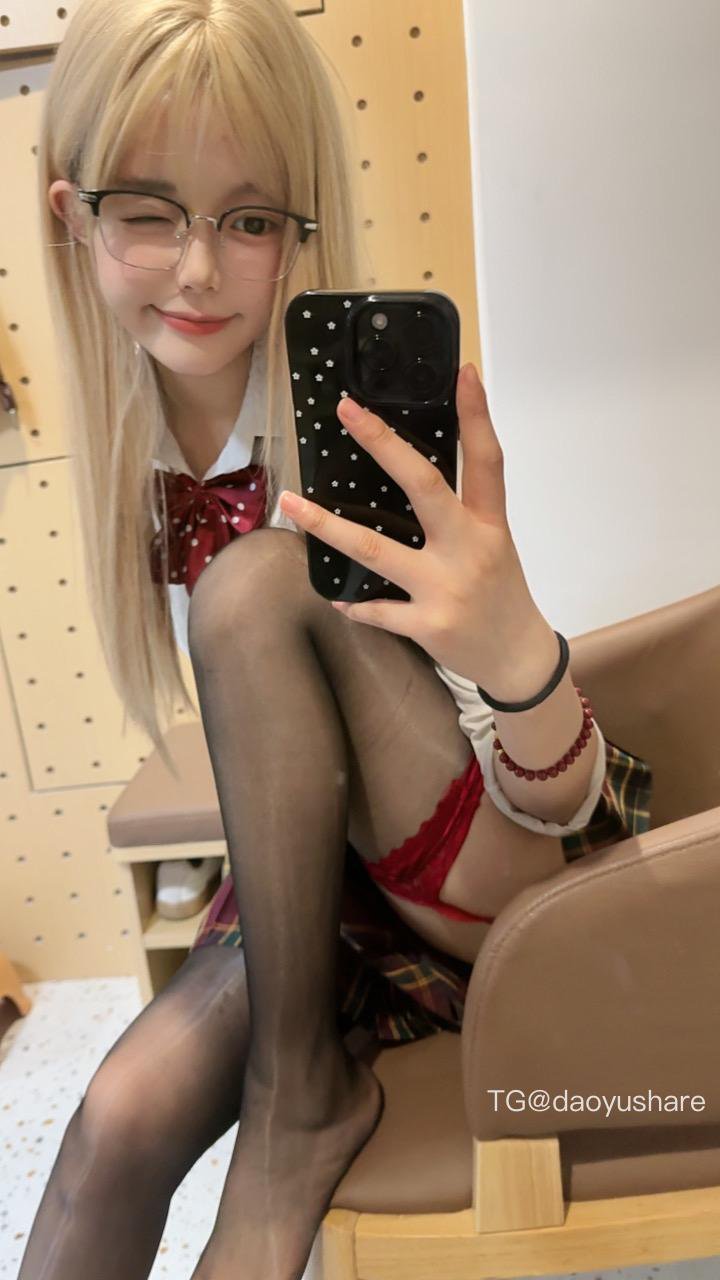 美子野 2025-08-19 18:33:12 原图直出13张💋 第3张