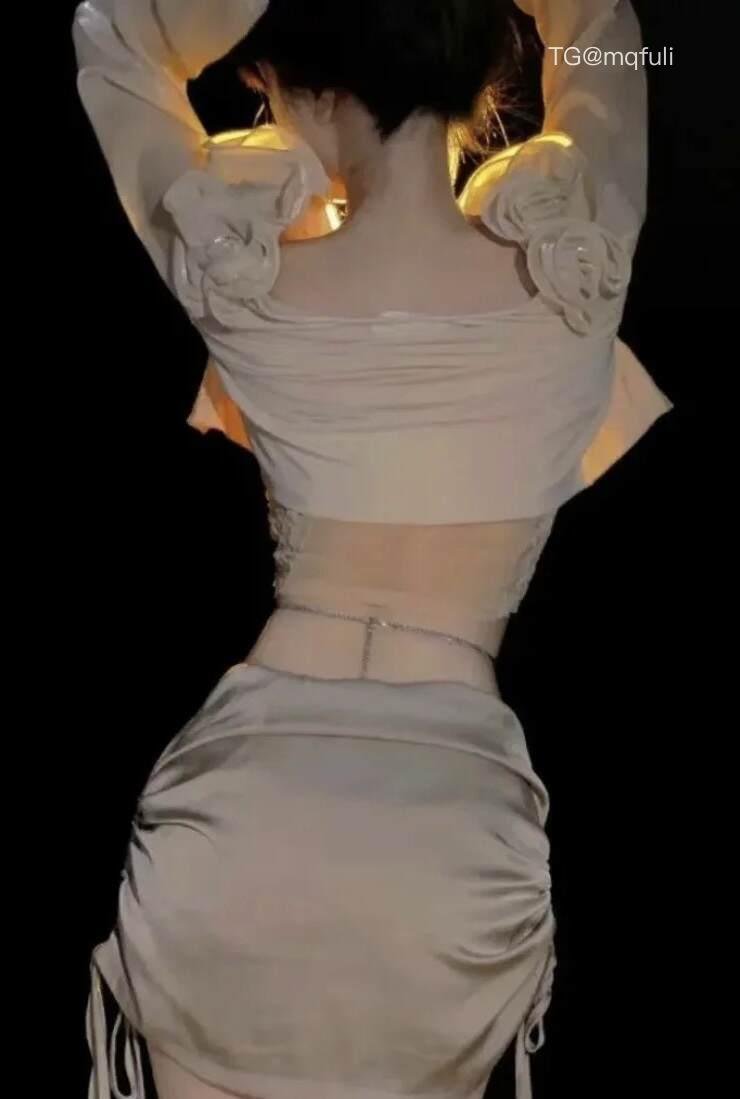 午夜桃香 2025-08-20 13:34:59 可以就叫我吗？就两个字 第22张