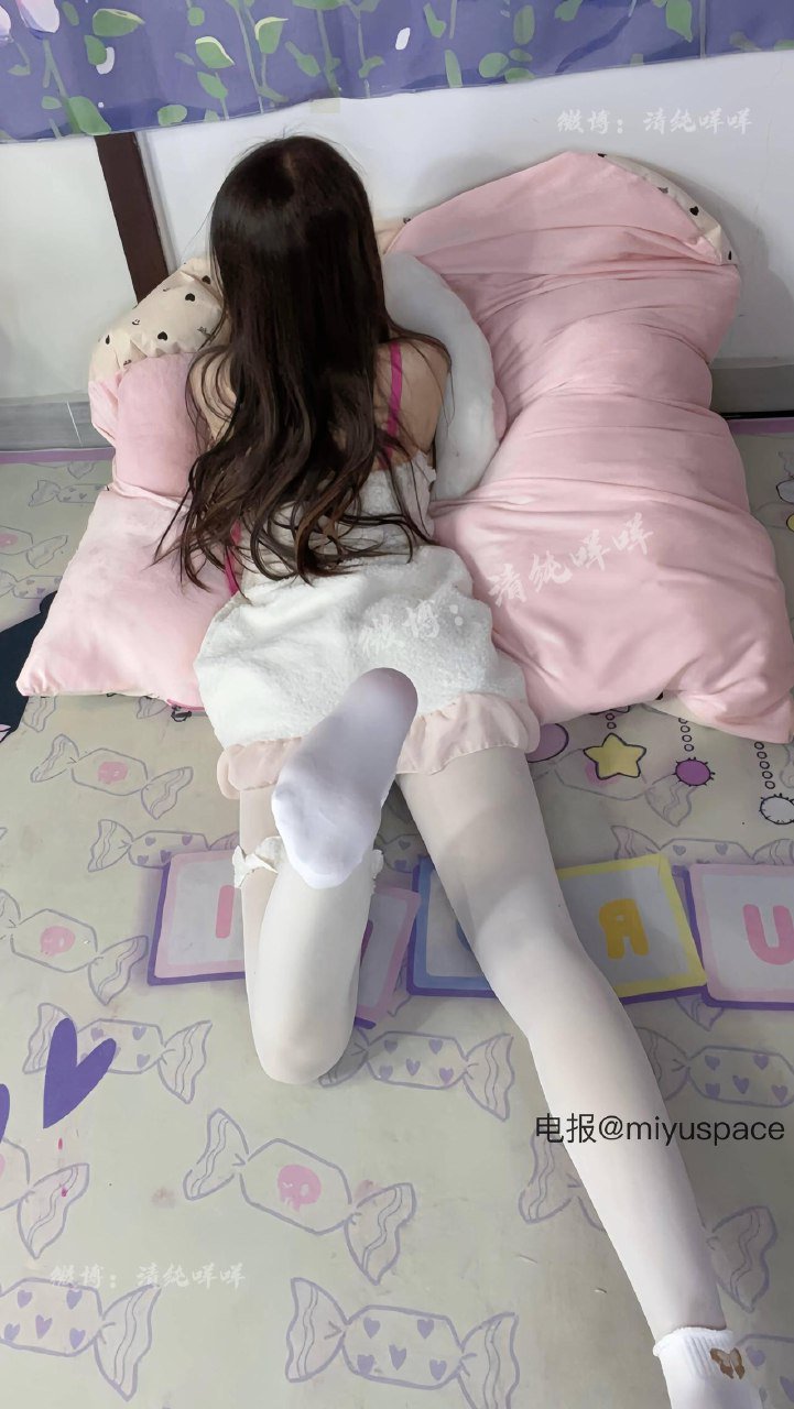 清纯咩咩 2025-08-21 03:37:59 喜欢吃雪糕吗？ 第2张