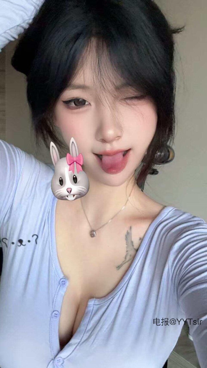 雪顶 2025-08-20 21:12:34 有研究生吗，帮我研究研究那几张好看 第3张