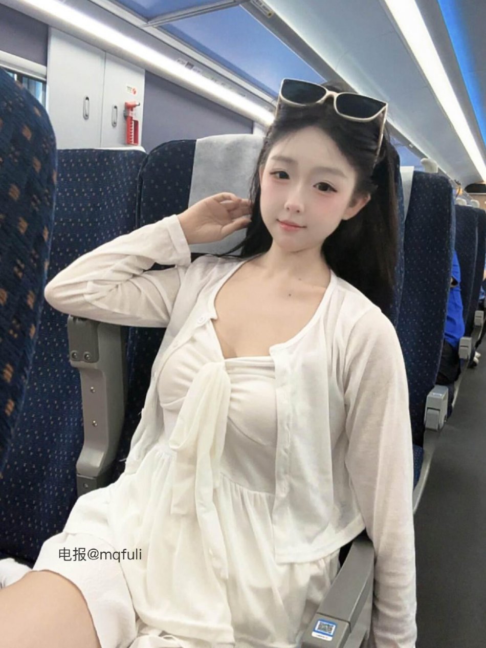 小澄儿 2025-08-22 02:17:02 我本来长这样OvO 第3张