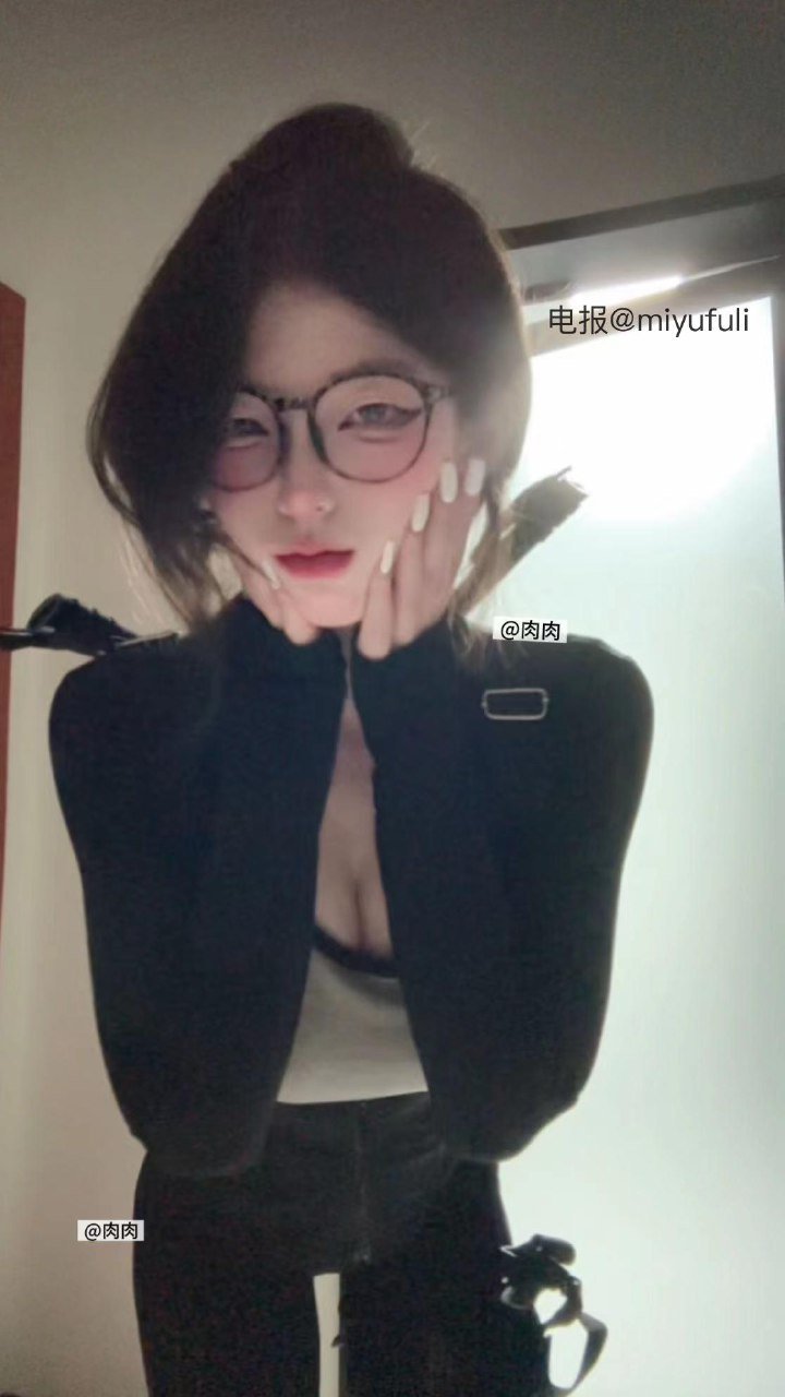 肉肉丸 2025-08-21 17:38:30 照片比本人好看 第1张