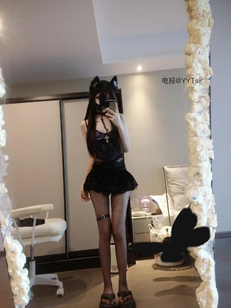 泥小汁 2025-08-22 11:11:39 联系我，有好看的 第1张