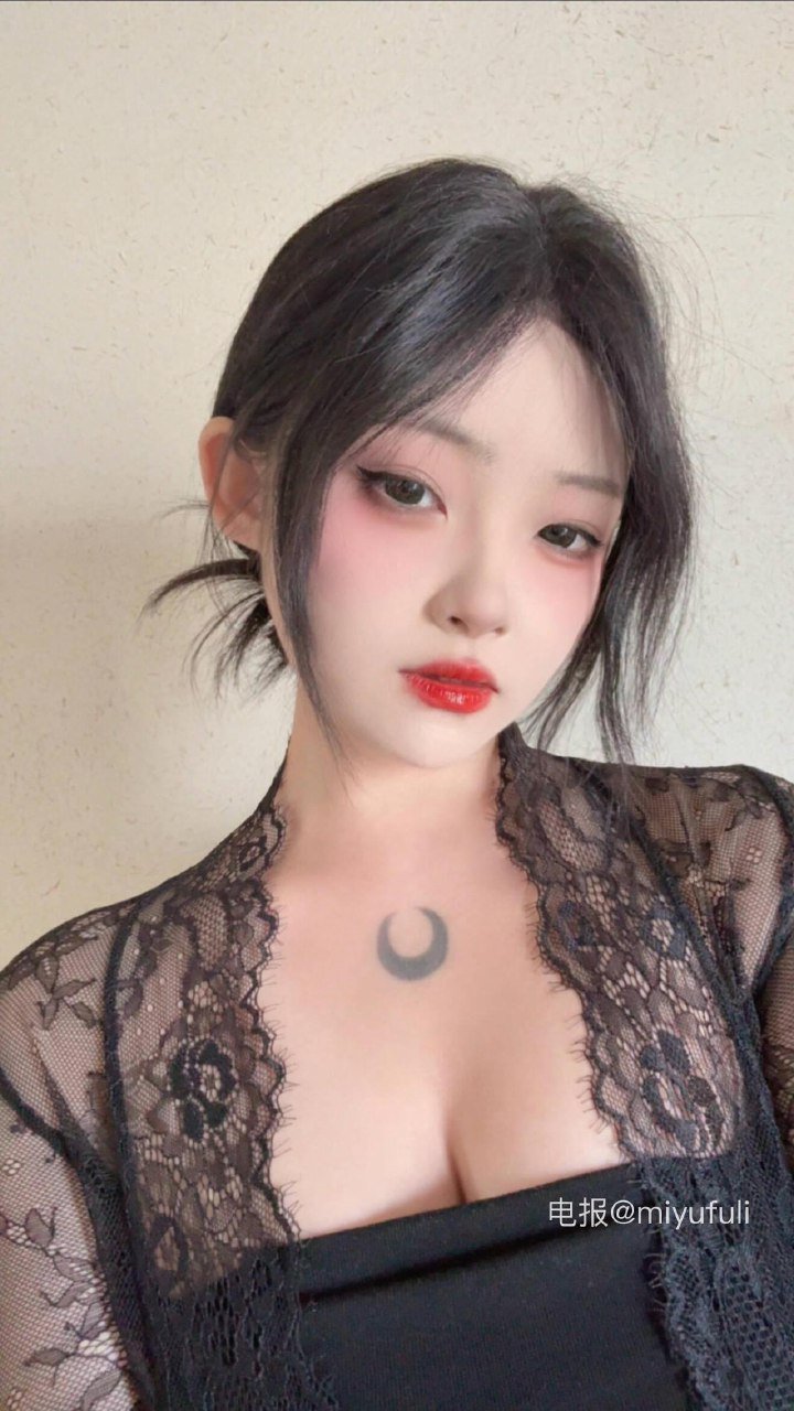 小瞳 2025-08-22 14:36:45 三好女人 好饿好困好想你 第1张