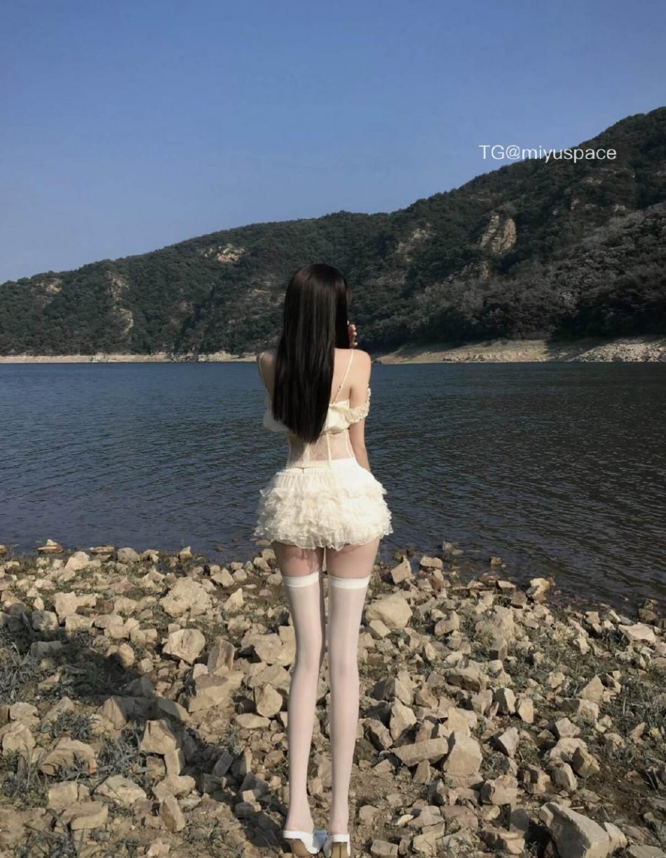 糖果不熬夜 2025-08-26 09:05:55 哥哥们喜欢我穿这样吗