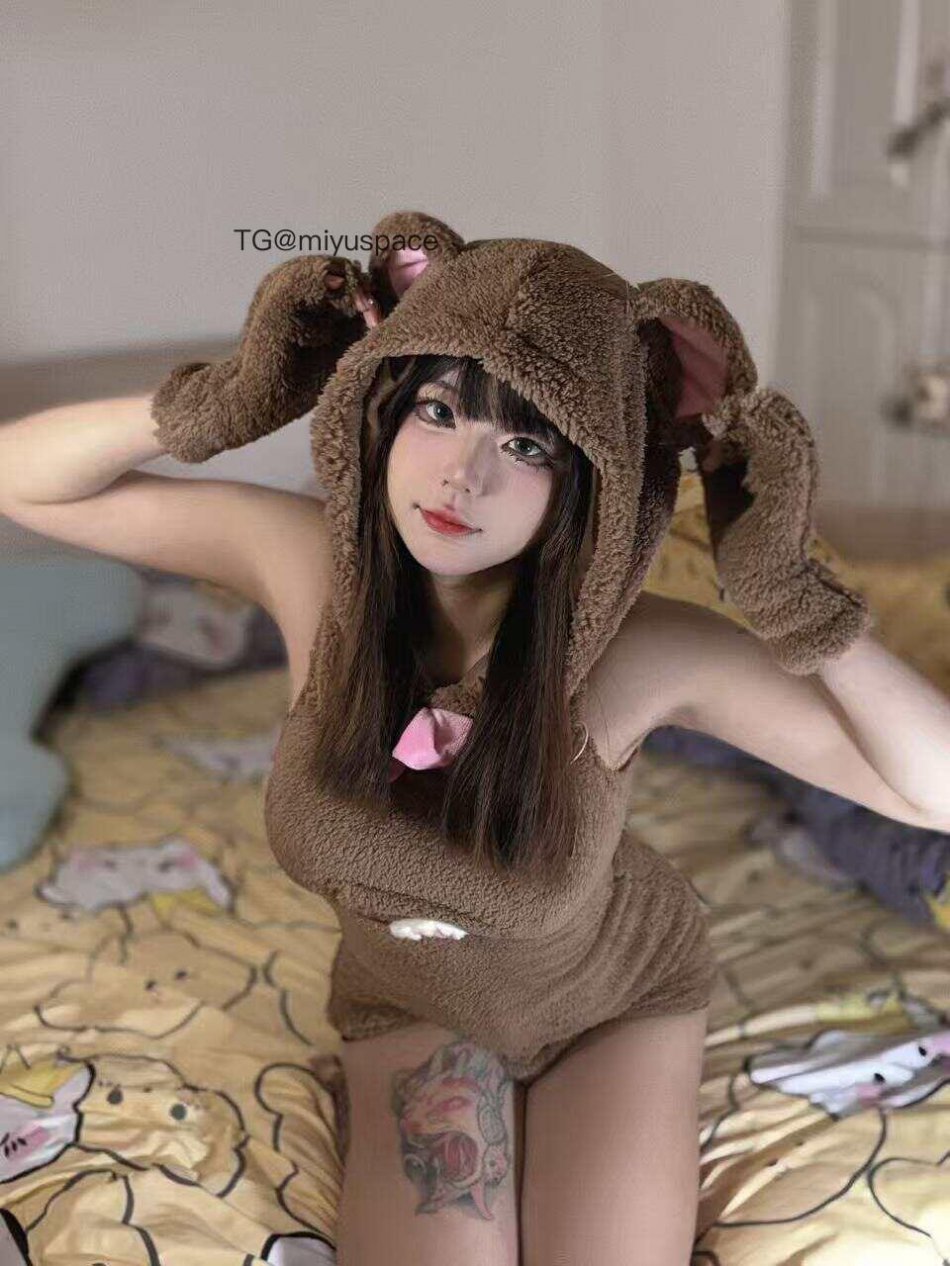 小e饱饱 2025-08-19 23:54:23 巴掌和吻痕都是我送你的礼物 第2张