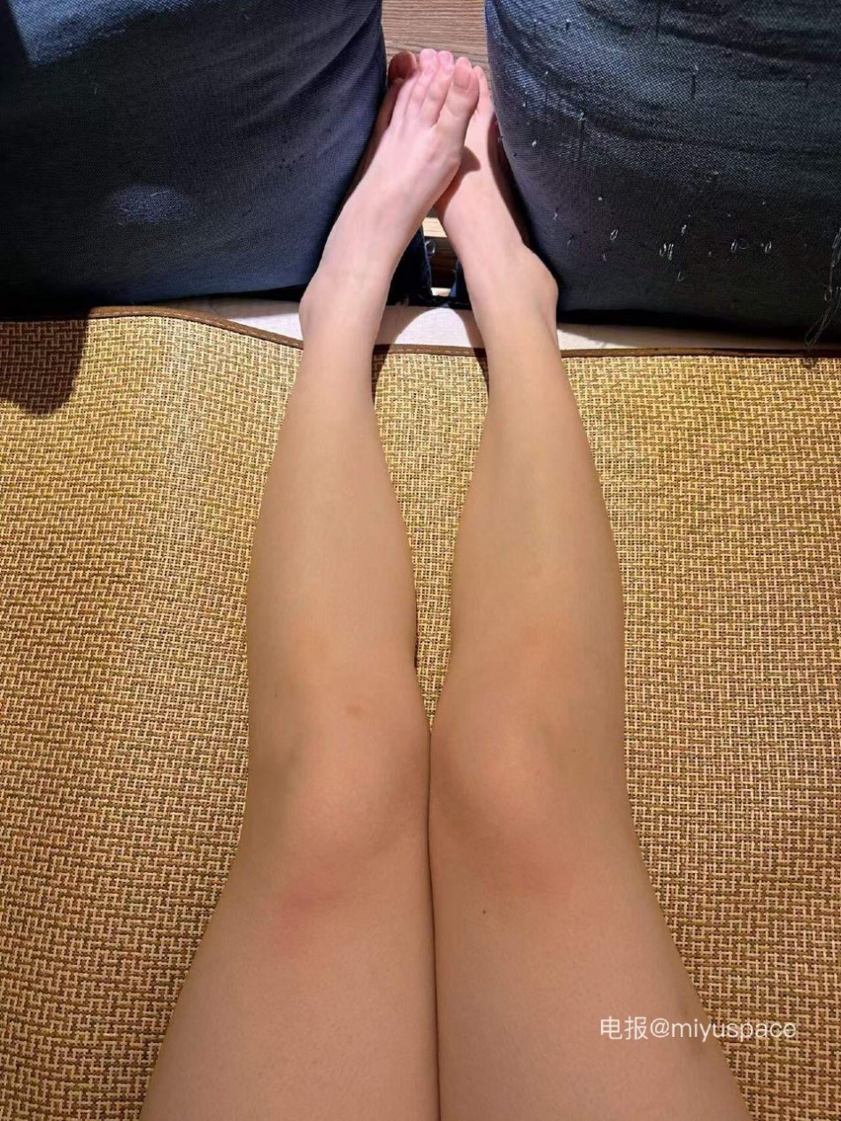 兔头同学tutu 2025-08-26 14:20:48 原装光腿和阿尔卑斯来咯 第9张