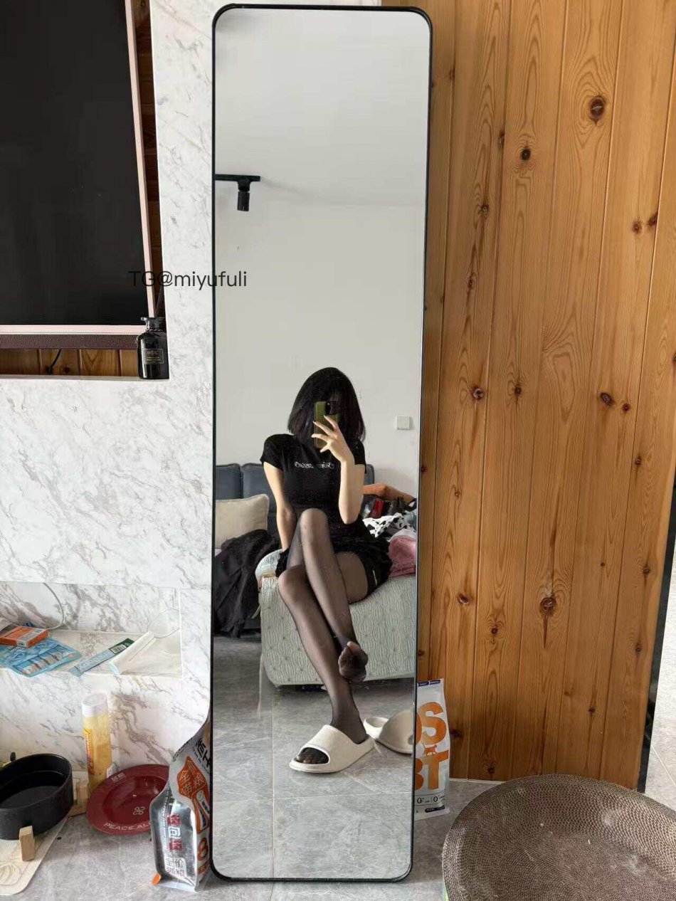 月饼 2025-08-26 17:01:04 都说黑si金典 永看不腻噢💗 第6张