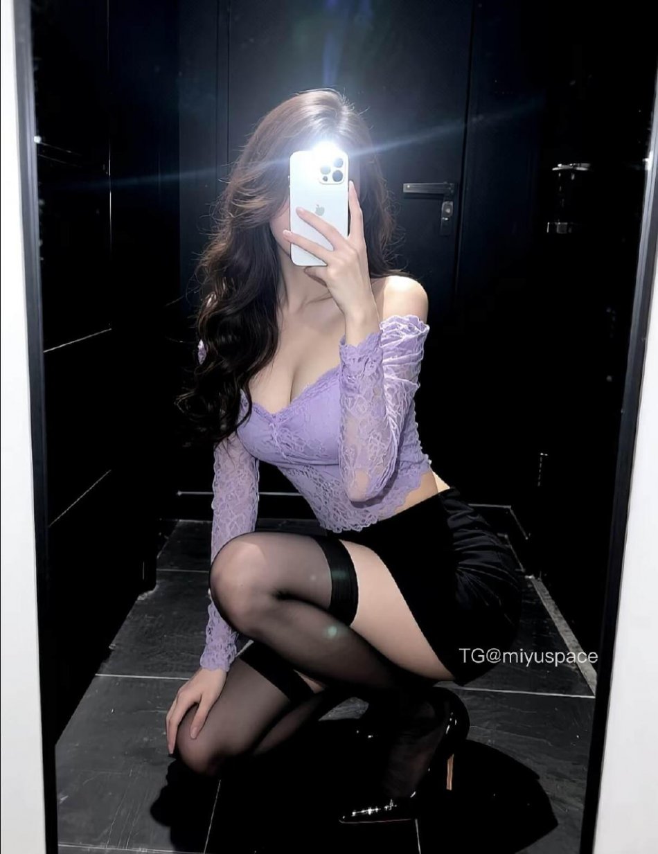 糖果不熬夜 2025-08-27 09:05:40 你们的性感小辣妹来了