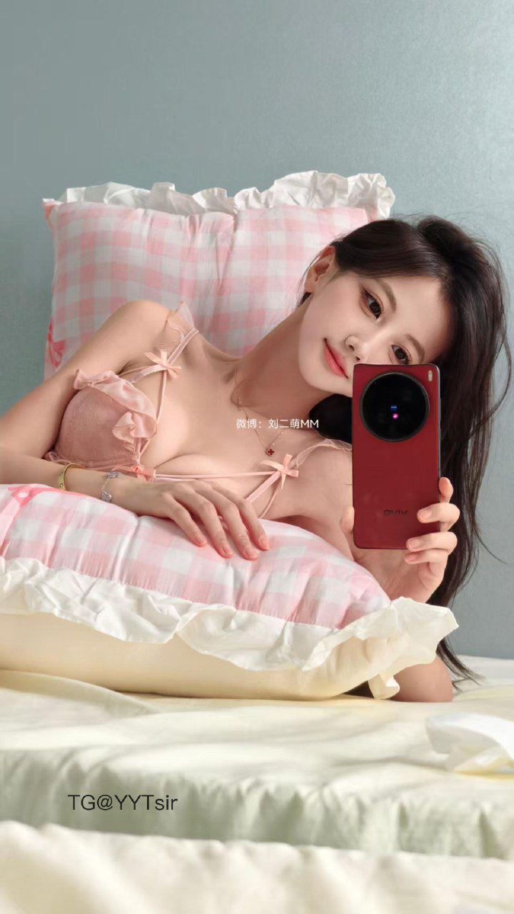 刘二萌 2025-08-27 13:35:47 腿控宝宝快来~