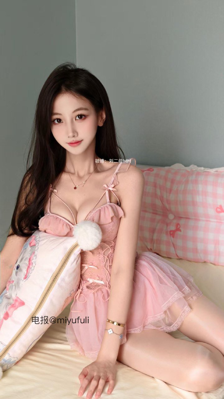 刘二萌 2025-08-27 13:35:47 腿控宝宝快来~