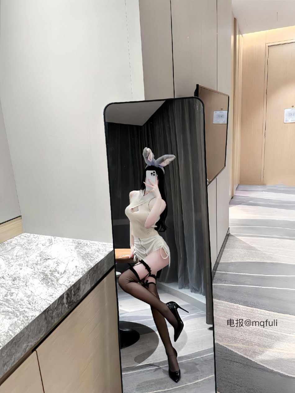 都快兔了 2025-08-28 15:23:55 好想你，没有你的电话只能打给你的照片了 都快兔了差点兔了 第2张