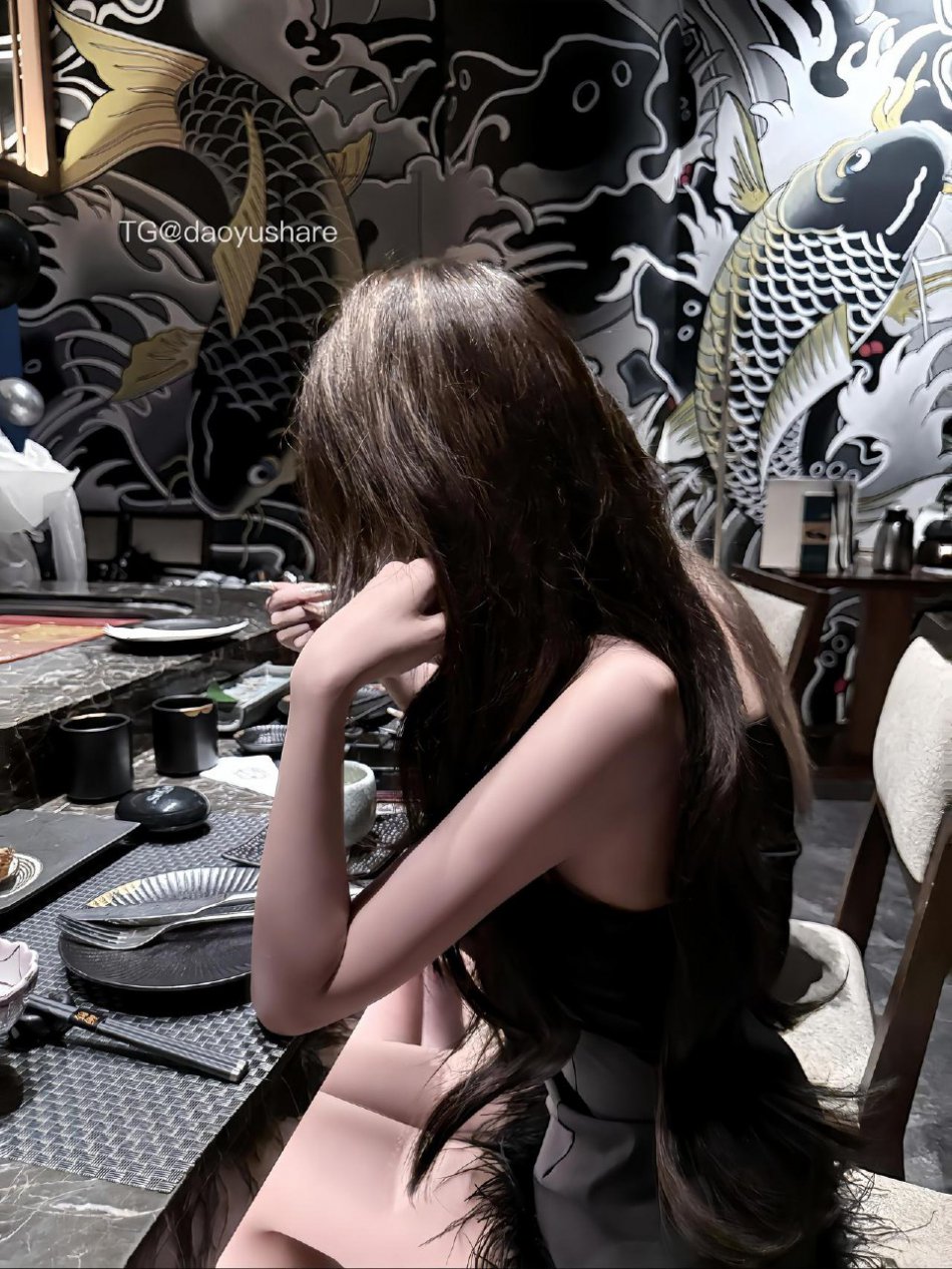 都快兔了 2025-08-28 15:28:48 不跟你玩了，你身上有别的小狗味 都快兔了差点兔了 第3张