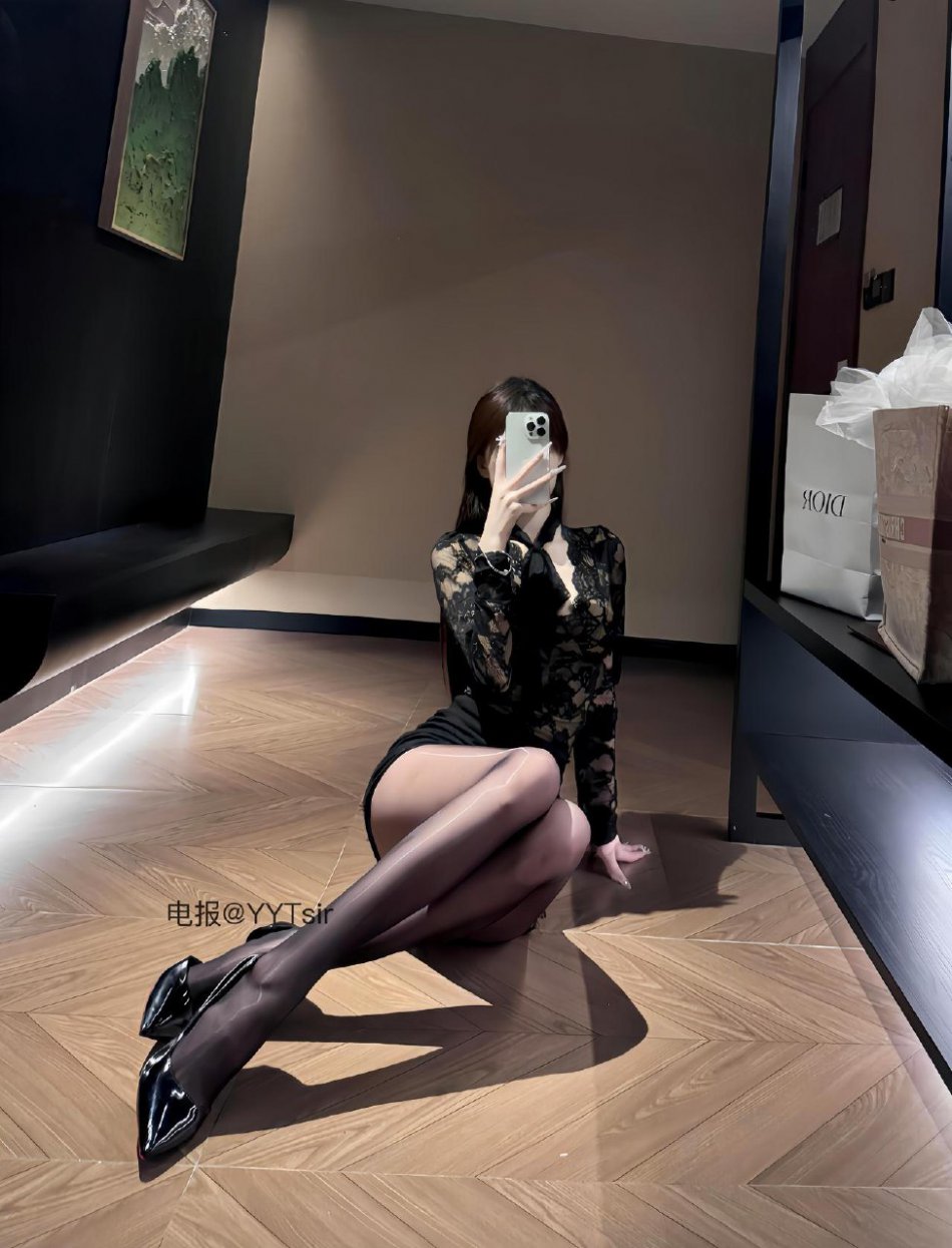 都快兔了 2025-08-28 18:16:25 照片合集 77p 都快兔了差点兔了 第23张