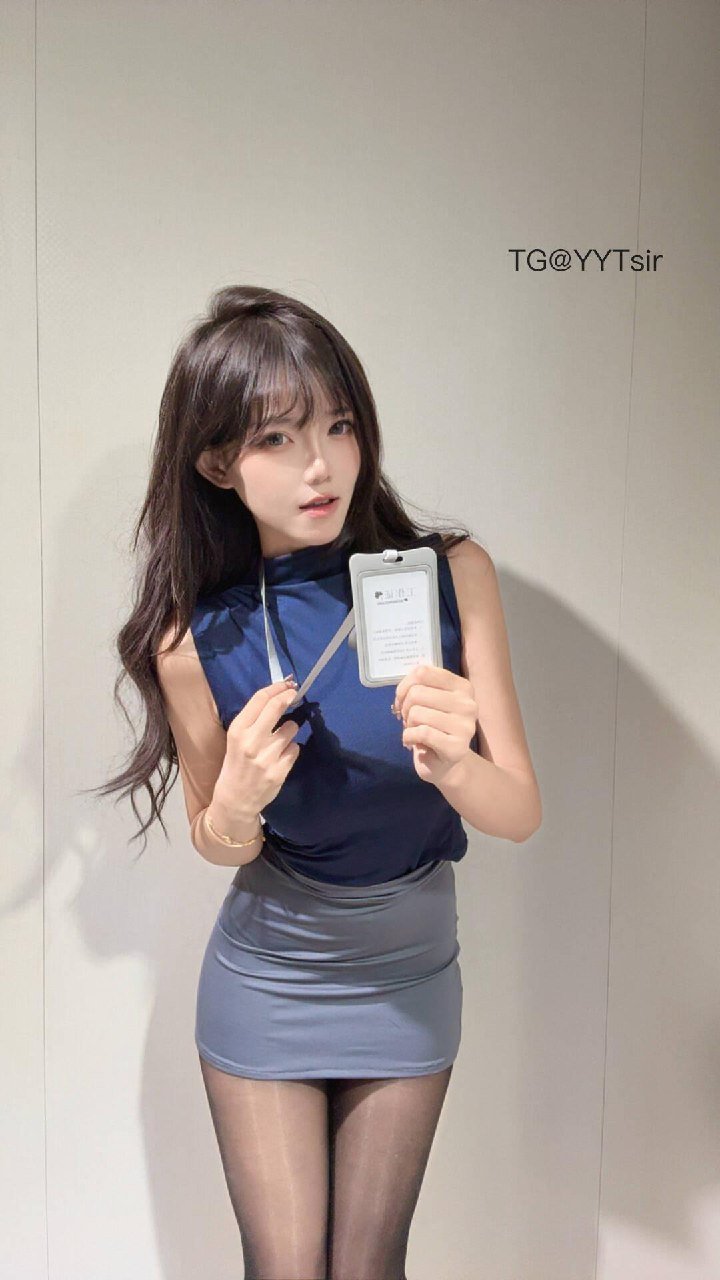 麻心汤圆 2025-08-31 00:46:07 你身上有她的香水味 一闻就没我的贵 第1张