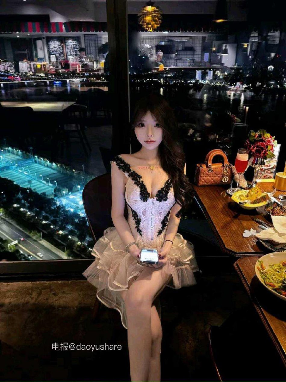 兔比 2025-08-28 17:32:24 申请加入你的购物车成为你熬夜的宝贝 兔兔比 第3张