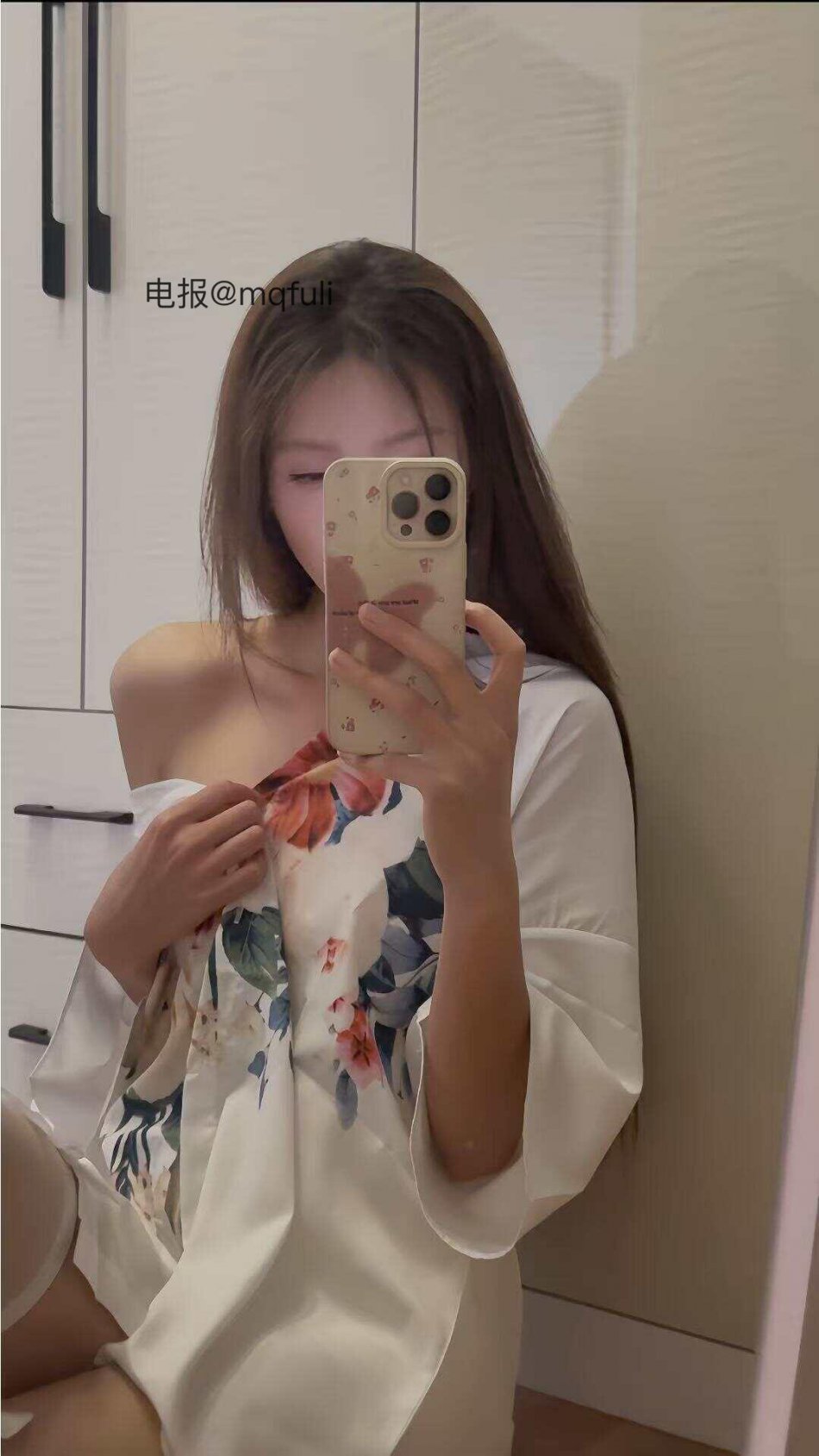 钟无艳 2025-08-19 15:28:16 一个人在家无聊中