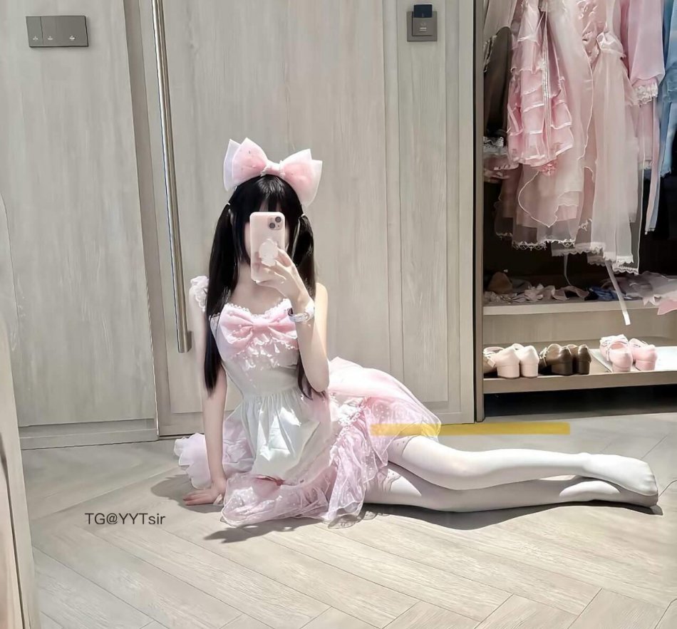 小妞妞💕 2025-08-18 12:02:25 喜欢这套的造型 小妞妞 第4张