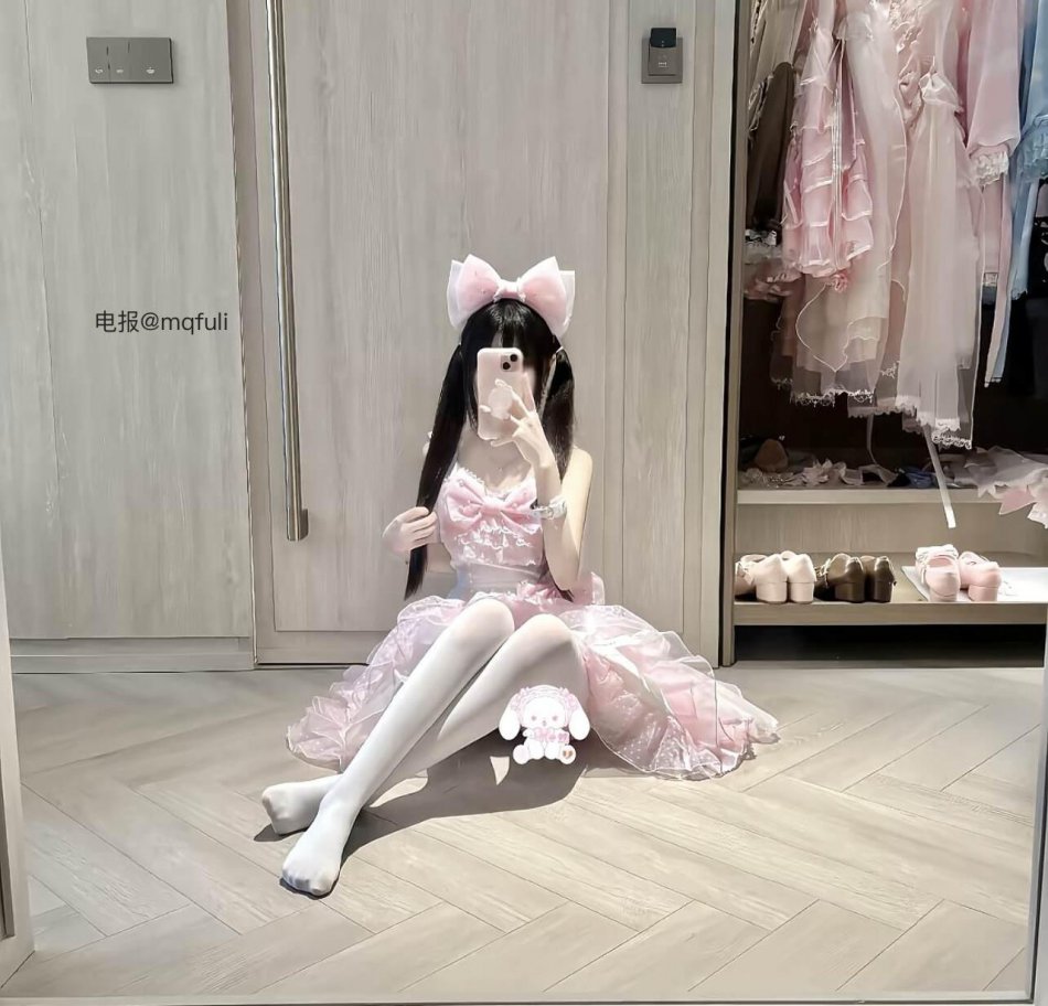 小妞妞💕 2025-08-18 12:02:25 喜欢这套的造型 小妞妞 第3张