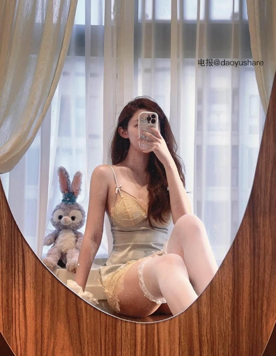 小妞妞💕 2025-08-12 13:50:52 呀～脚底脏了😤 小妞妞 第2张