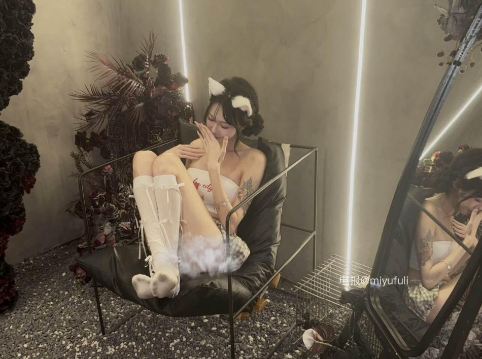 小妞妞💕 2025-08-12 13:50:52 呀～脚底脏了😤 小妞妞 第7张