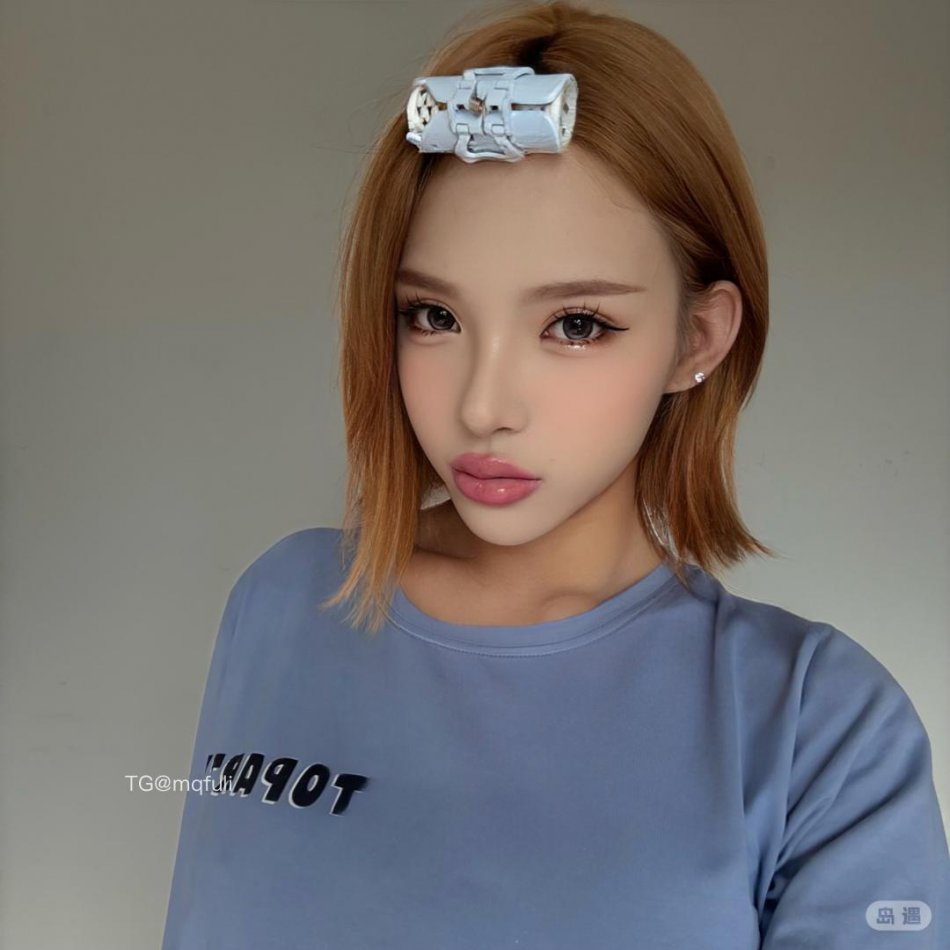 Naomimy 2025-08-21 22:39:52 直视我