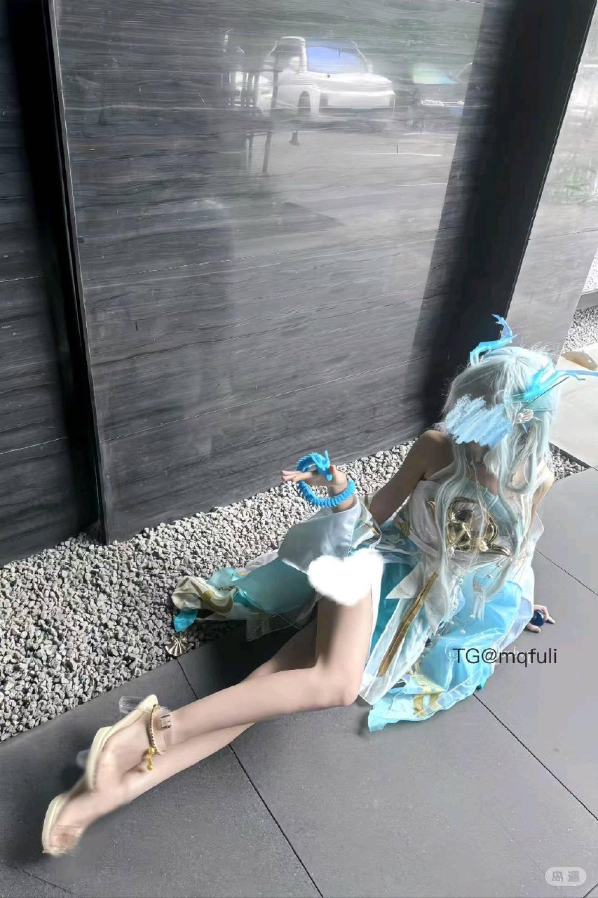 630930 2025-08-19 14:06:47 嘴好干 我的意思是宝宝亲亲^ω^