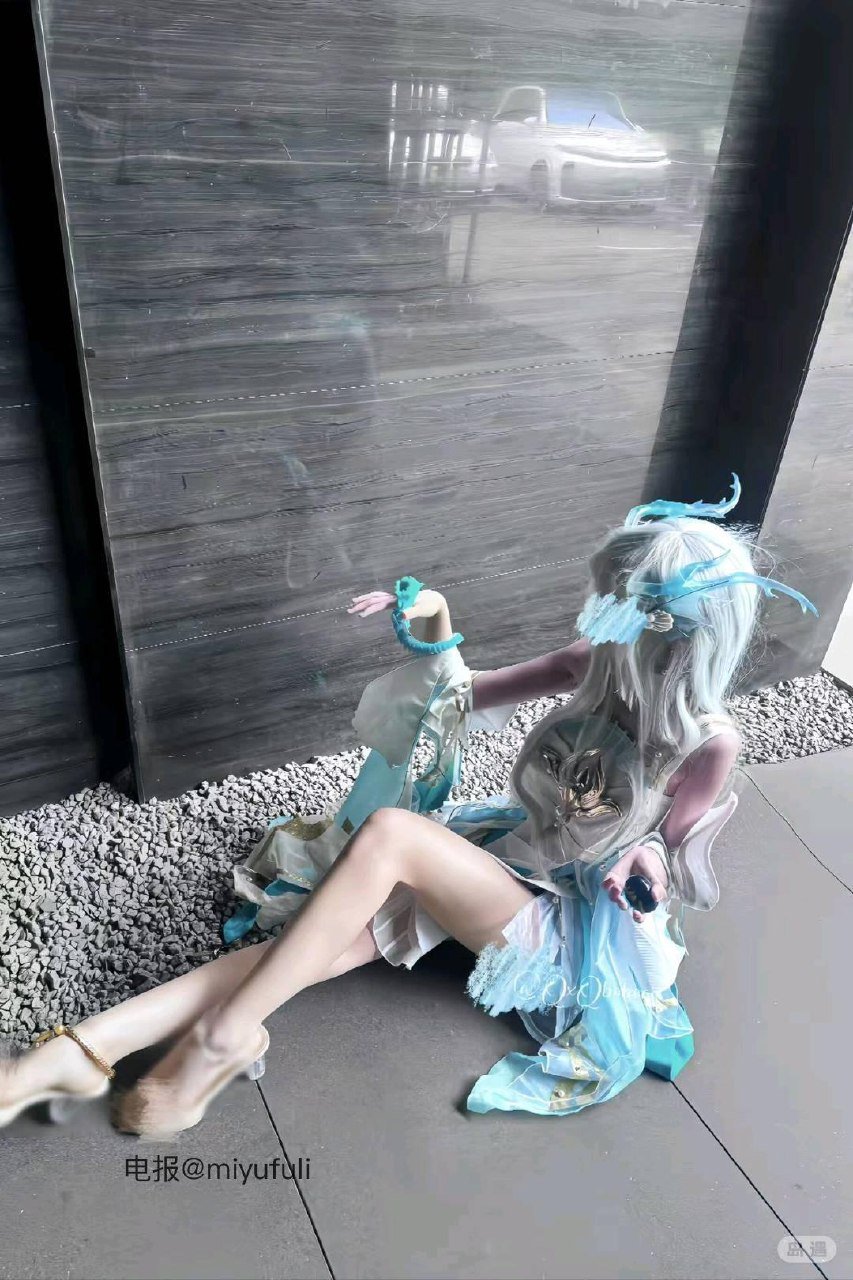 630930 2025-08-19 14:06:47 嘴好干 我的意思是宝宝亲亲^ω^