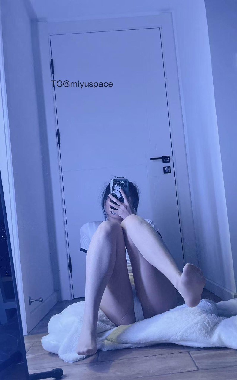 yummyki 2025-08-24 15:33:59 【付费贴】最新写真图集来袭