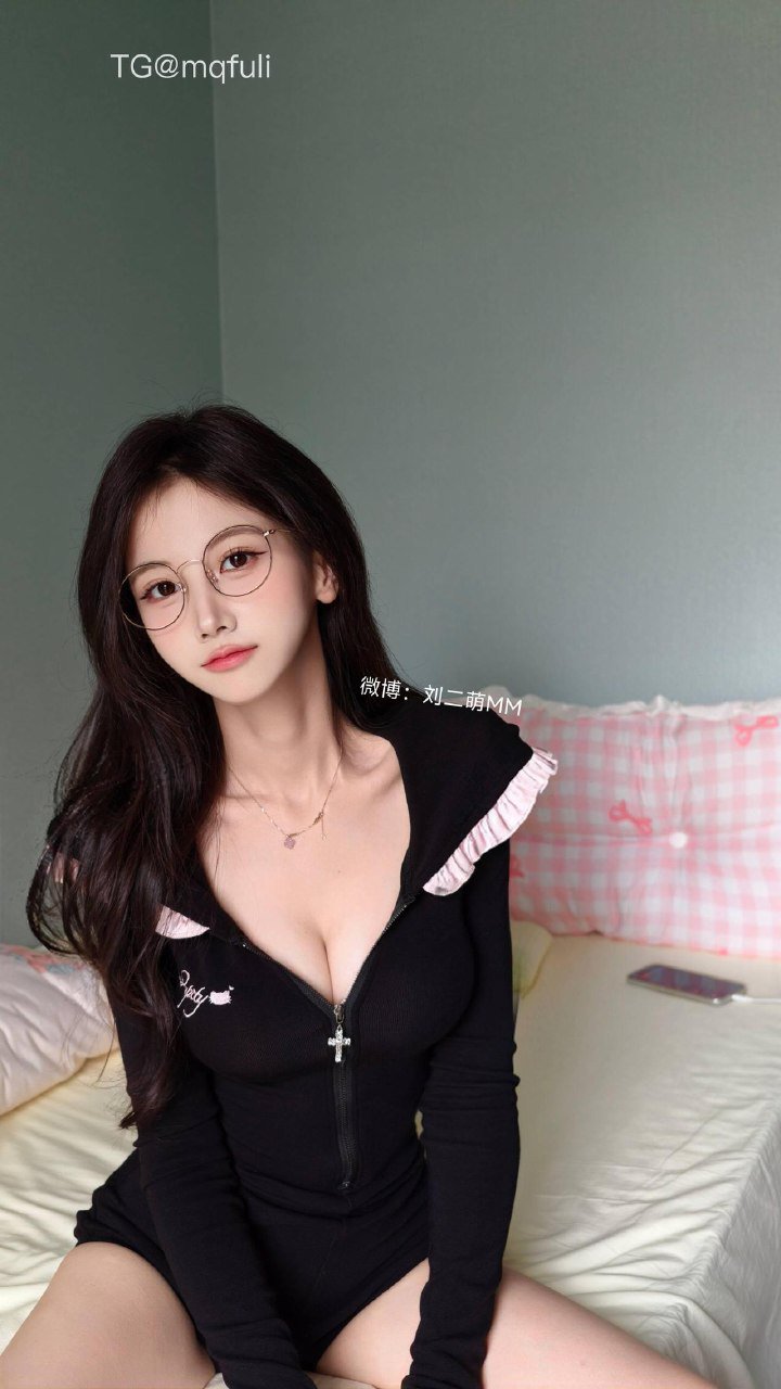 刘二萌 2025-09-02 10:12:19 🔥乖乖女的私下神秘日常🤫