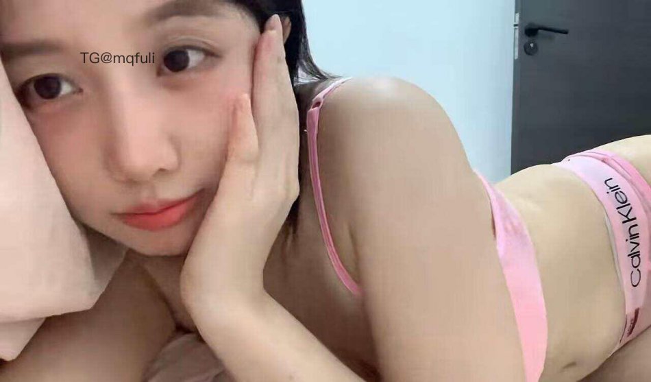 大摆锤 2025-09-02 14:52:56 准备穿这套去泳池🏊♀️看看能迷住谁 第1张