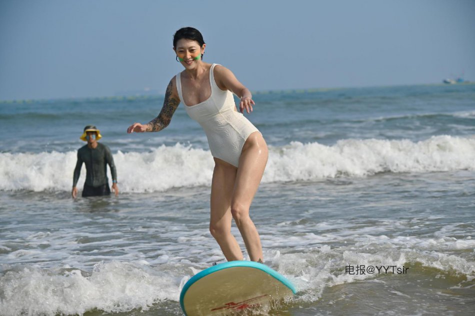 栗子Chen 2025-09-05 16:42:48 纯白泳衣🩱 海上玩水是真幸福呀☺️ 第2张