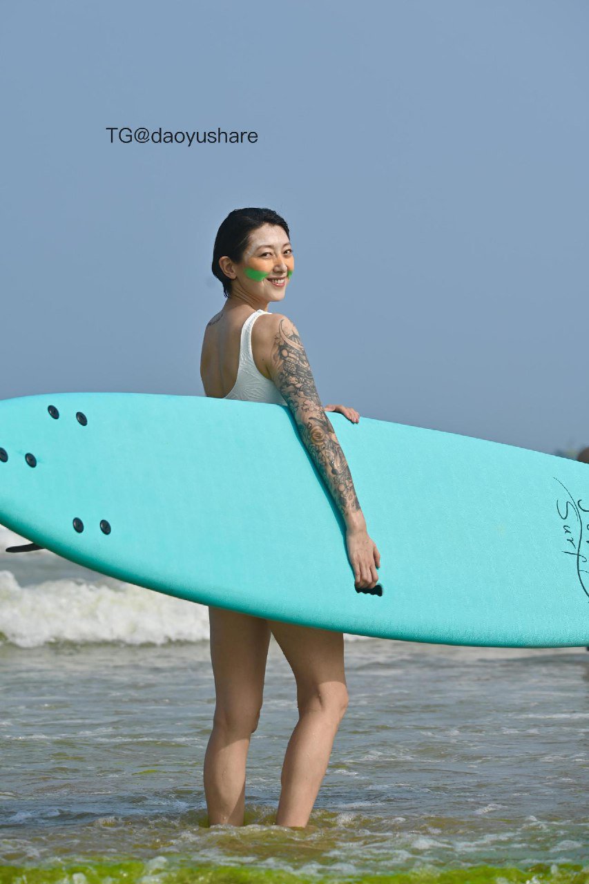 栗子Chen 2025-09-05 16:42:48 纯白泳衣🩱 海上玩水是真幸福呀☺️ 第1张