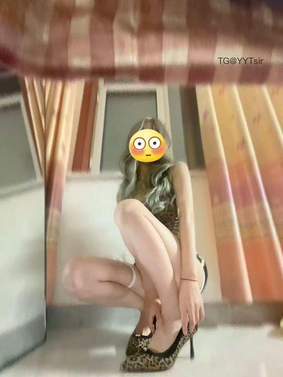 莹莹iio 2025-09-10 11:02:39 一米七的腿~ 第2张