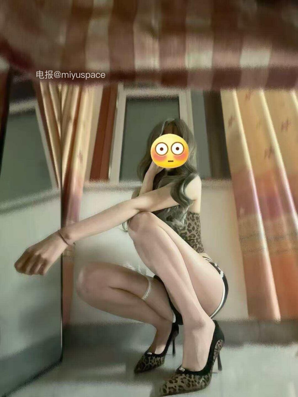 莹莹iio 2025-09-10 11:02:39 一米七的腿~ 第1张