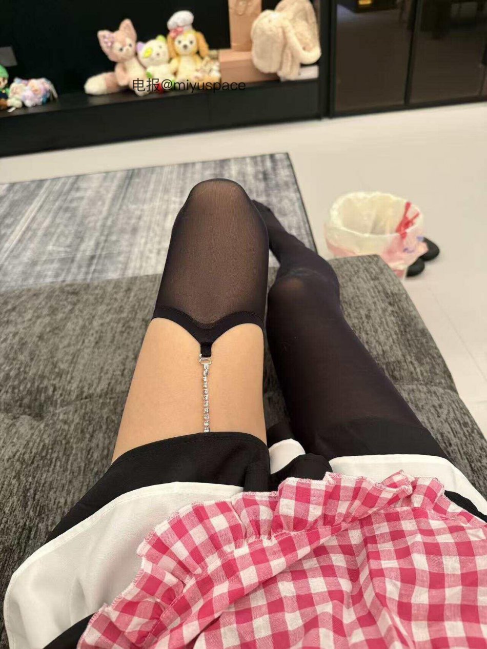一只香 2025-09-15 09:42:48 值得庆幸的是现在谁在我心里都不起波澜 第1张