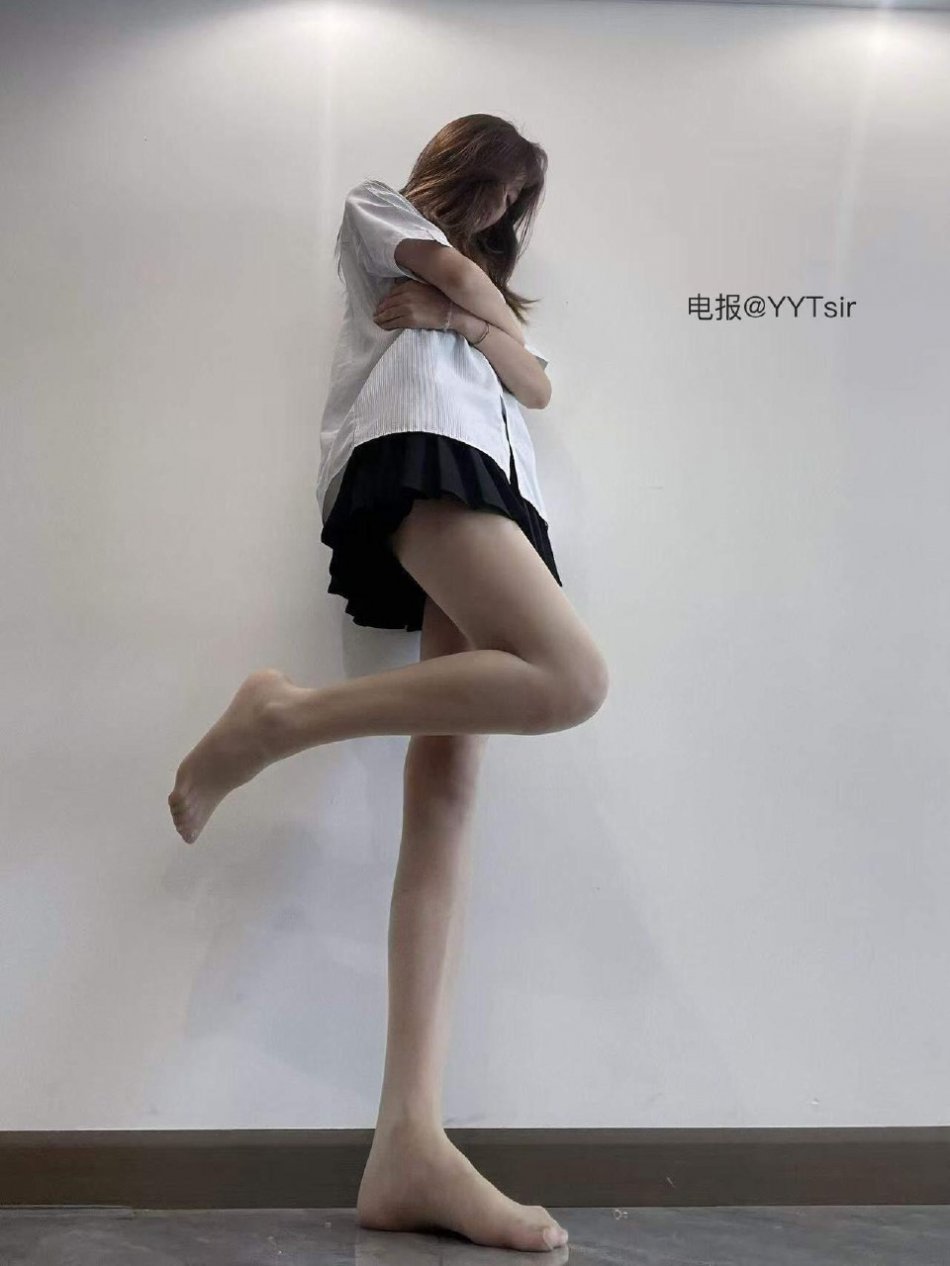 粉红小香猪 2025-09-17 14:43:17 拍了好看的照片给宝宝们看👀 第1张