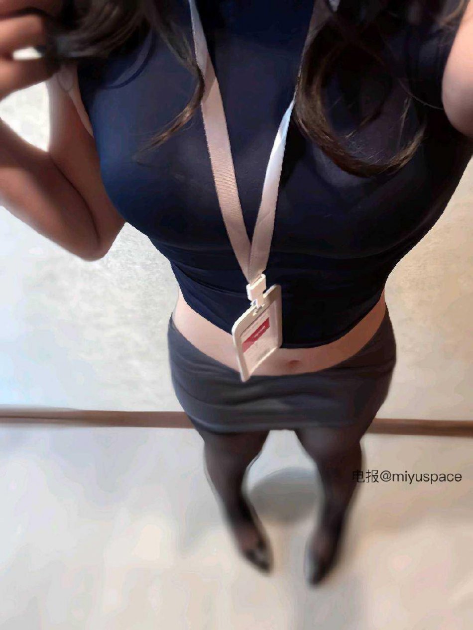 都快兔了 2025-09-21 21:45:38 还是老样子,评论区抽一个 都快兔了差点兔了 第1张