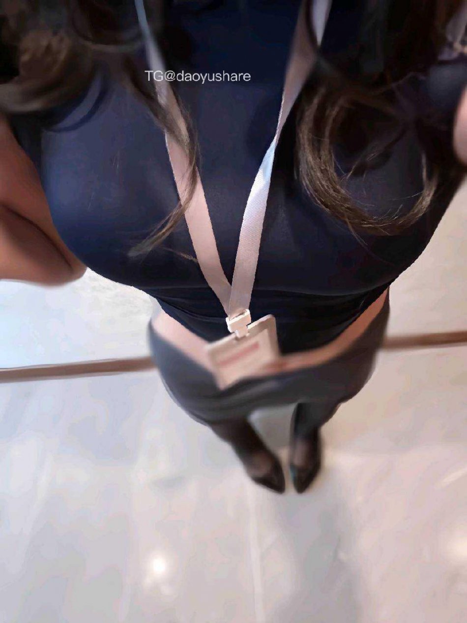 都快兔了 2025-09-21 21:45:38 还是老样子,评论区抽一个 都快兔了差点兔了 第2张