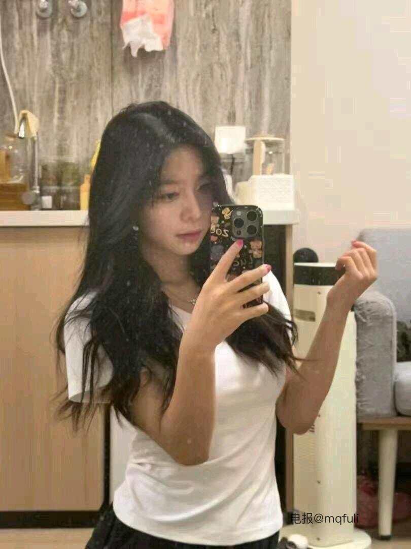 里不理 2025-09-24 11:46:25 在乎我 爱着我