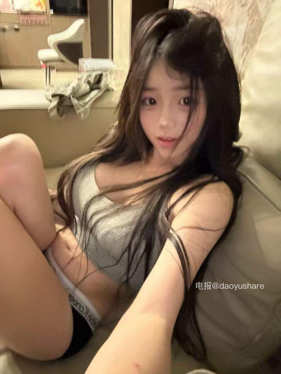 野心坏蛋 2025-09-24 11:07:42 画大饼谁不会呢有本事就一直牵对方的手 第4张