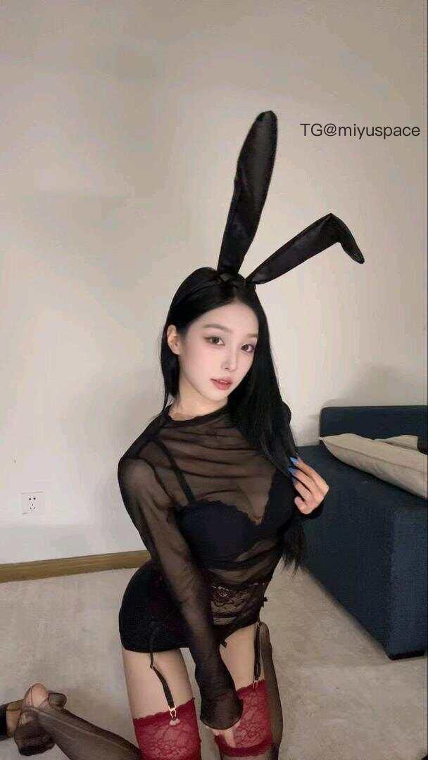 里不理 2025-09-25 11:48:53 兔女郎