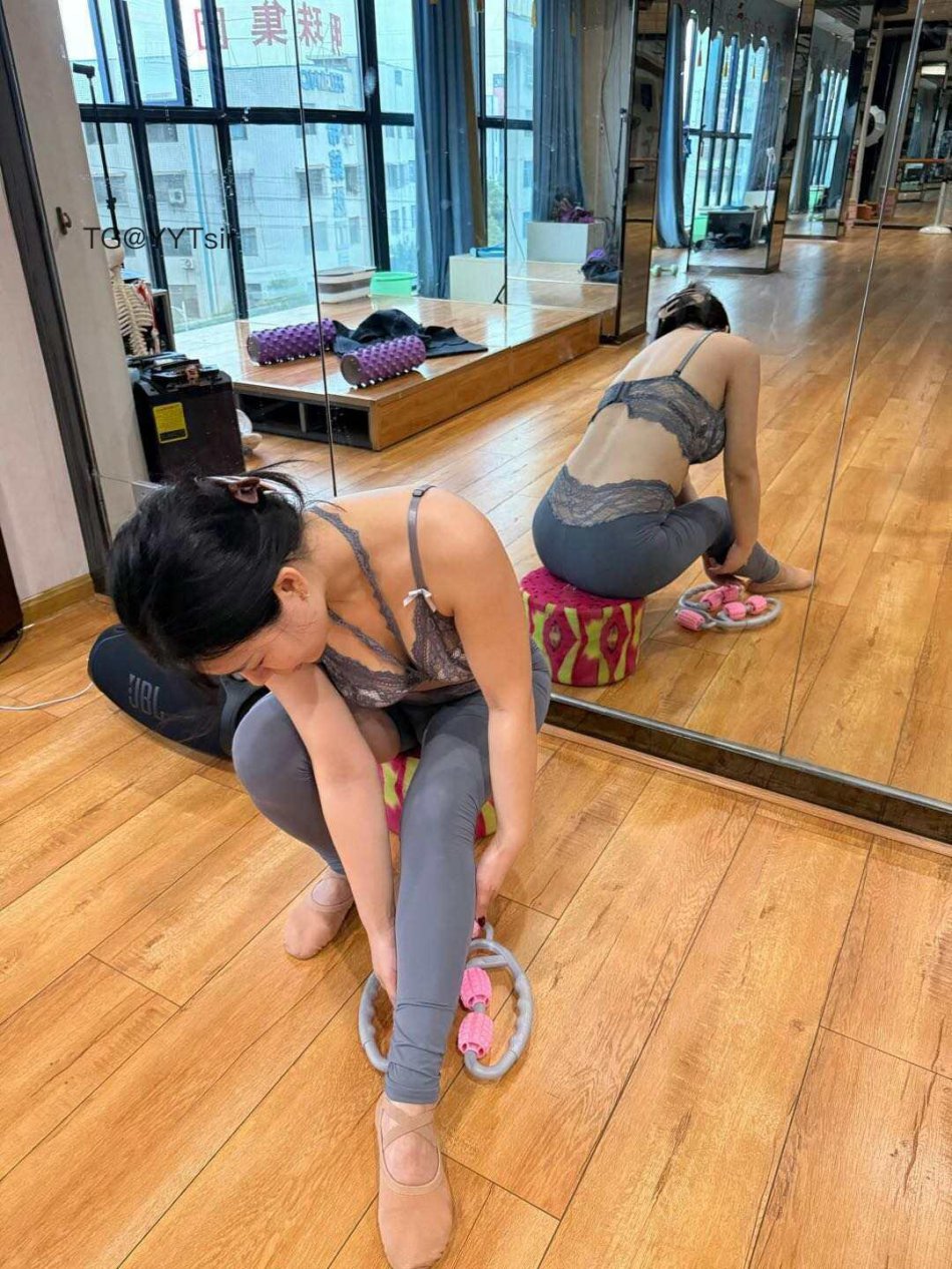 芳姨 2025-09-26 18:44:26 周五快乐了吗，宝宝们😘