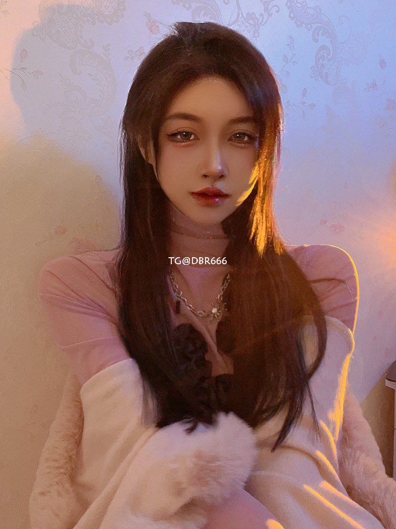 姐姐_LaLion 2025-09-30 16:08:28 照片合集 354p 第329张