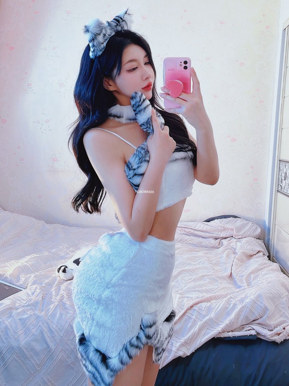 姐姐_LaLion 2025-09-30 16:08:28 照片合集 354p 第351张
