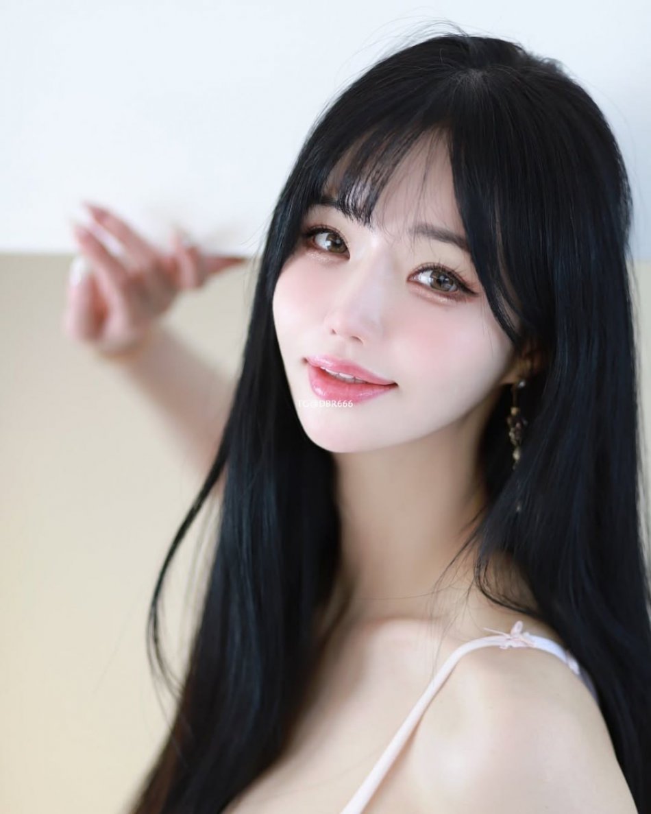 彤彤宝贝 2025-09-30 19:01:50 照片资源合集 145p 第121张