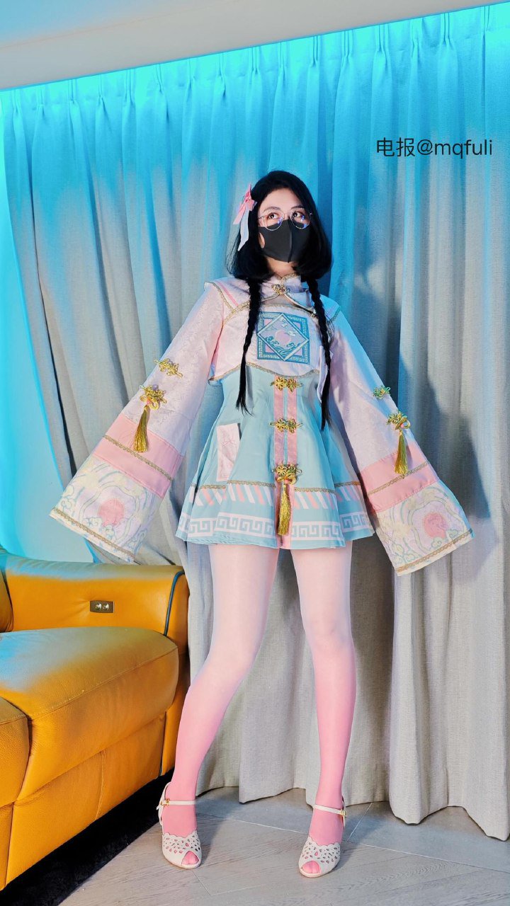 Naimi奶咪 2025-09-26 15:55:39 晚上遇见我,你会害怕吗 第4张