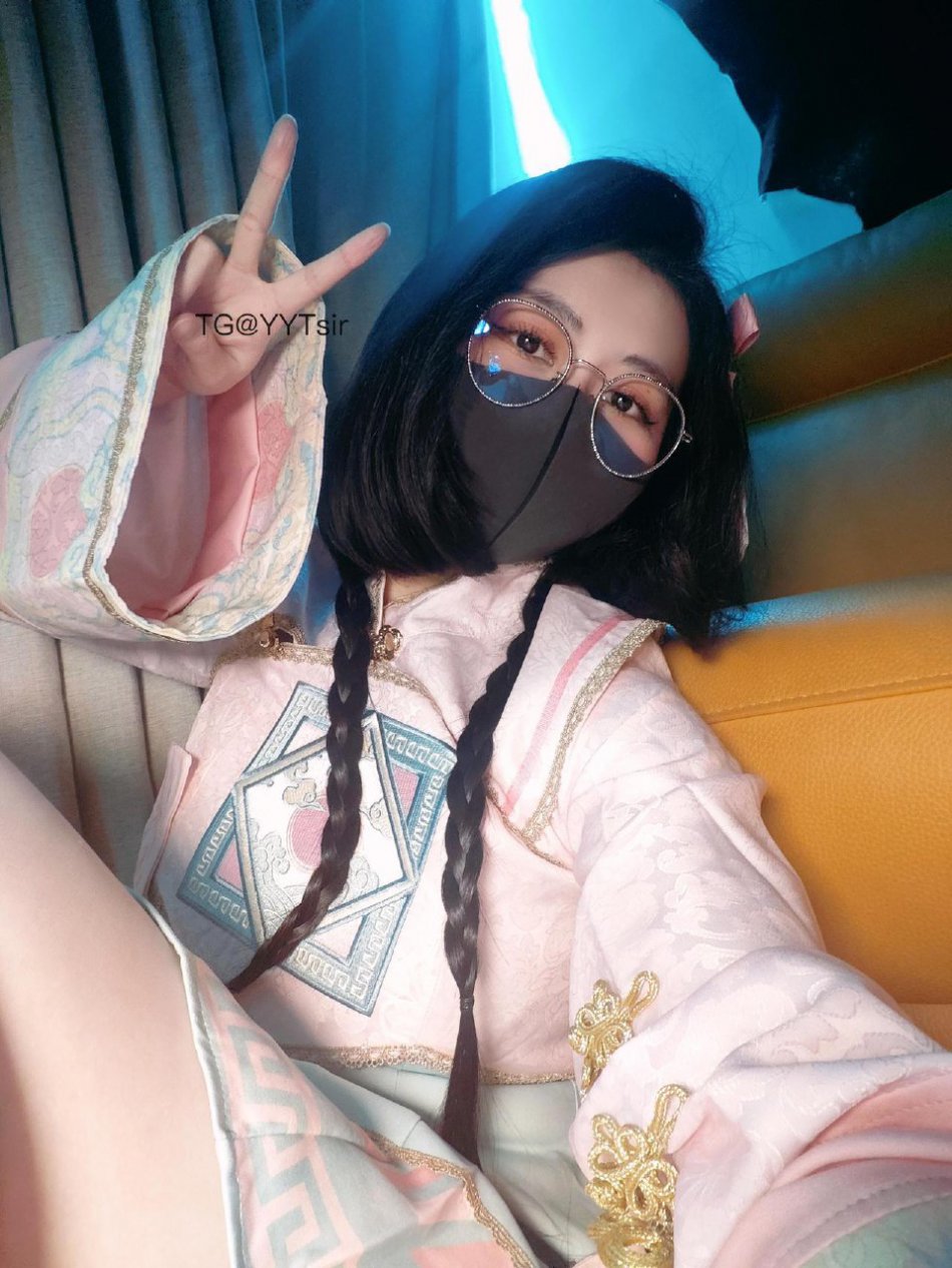 Naimi奶咪 2025-09-26 15:55:39 晚上遇见我,你会害怕吗 第1张